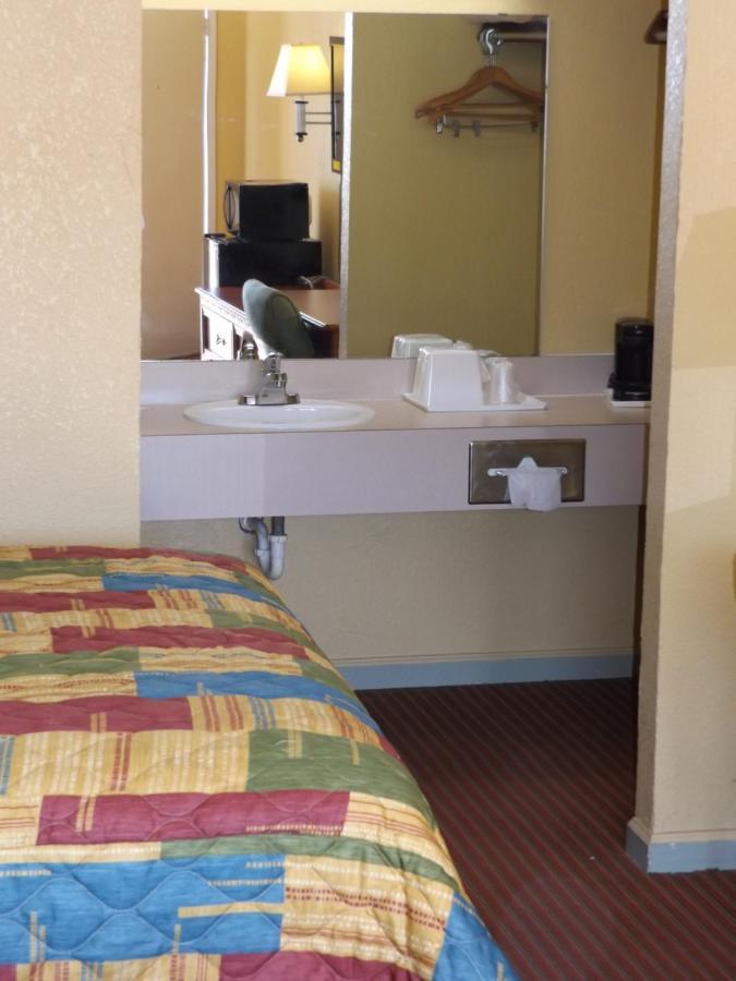 Regency Inn Concordia Eksteriør billede